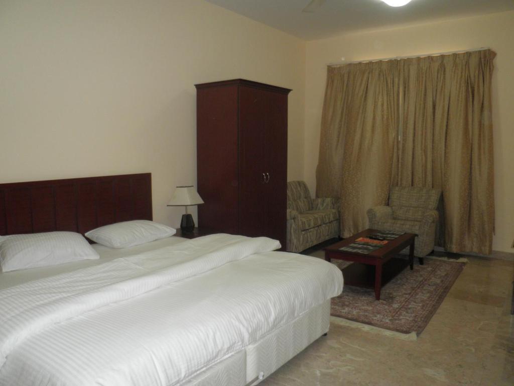Hamasa Plaza Hotel Buraimi Szoba fotó